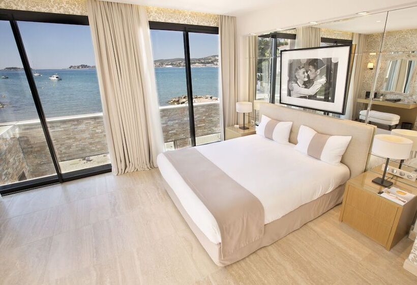 סוויטת ג'וניור נוף לים, Hostellerie La Farandole