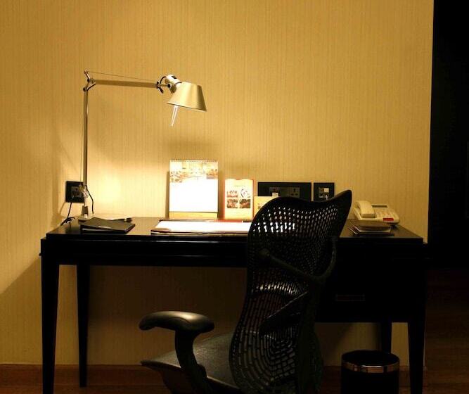 آپارتمان 2 خوابه, Iidl Suites