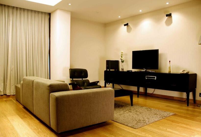 带2个卧室的公寓, Iidl Suites