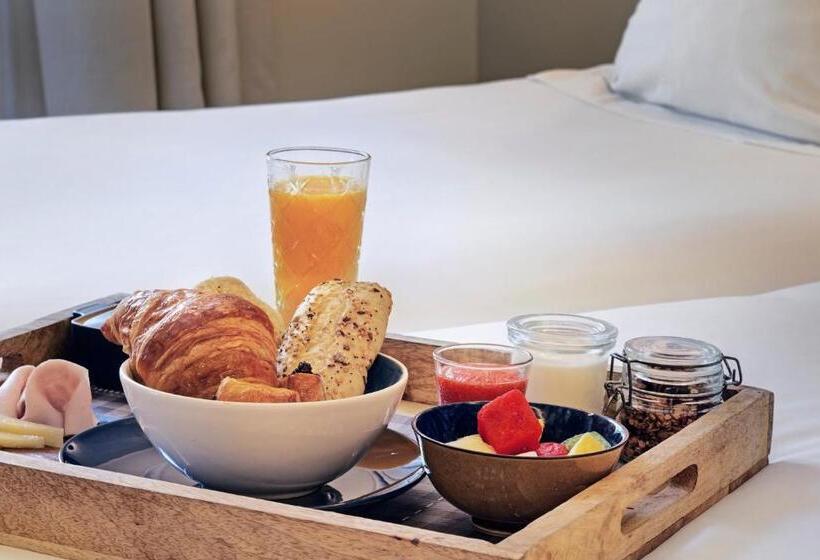 اتاق اکونومی, One Shot Recoletos 04