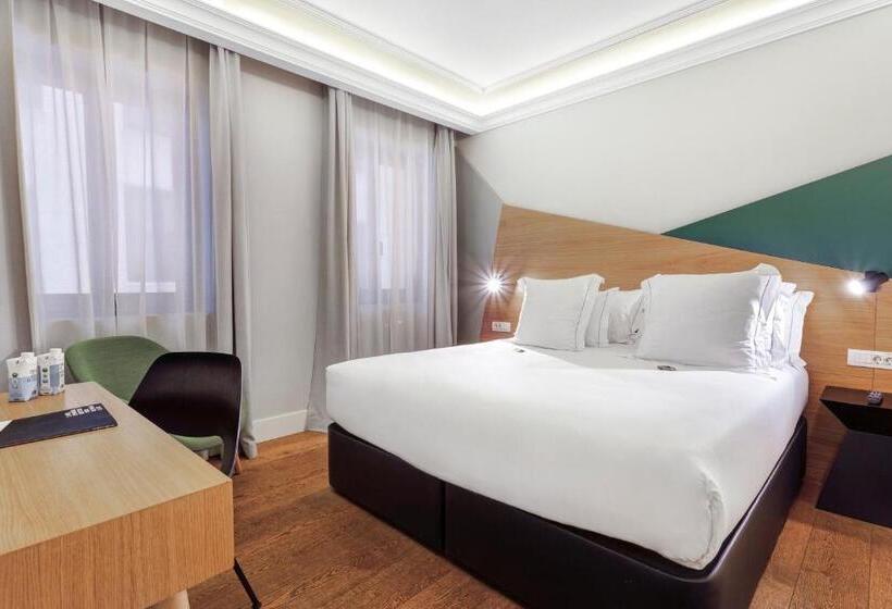 اتاق اکونومی, One Shot Recoletos 04