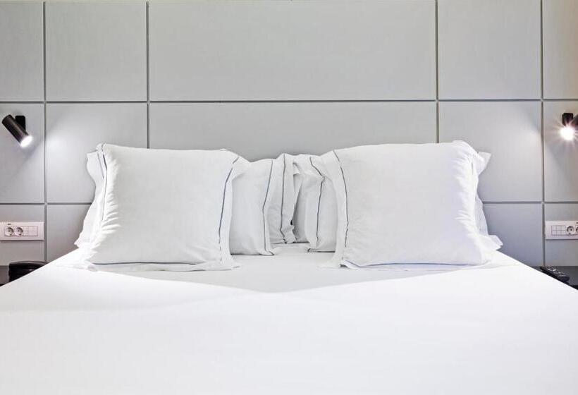 اتاق اجرایی, One Shot Recoletos 04