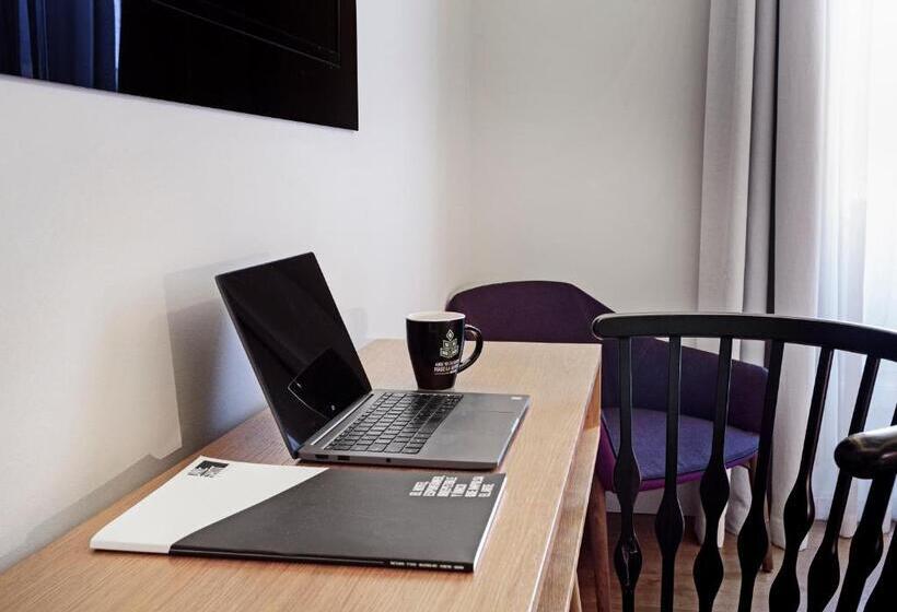 اتاق اجرایی, One Shot Recoletos 04