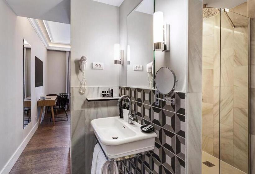 اتاق اجرایی, One Shot Recoletos 04