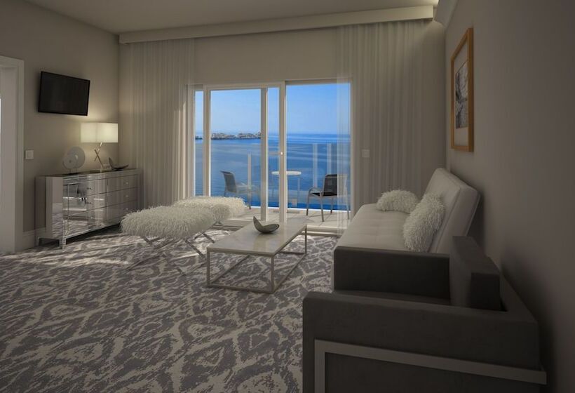 디럭스 스위트, Royal Palm