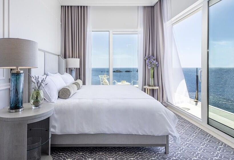 اتاق لوکس با بالکن و چشم‌انداز دریا, Royal Palm