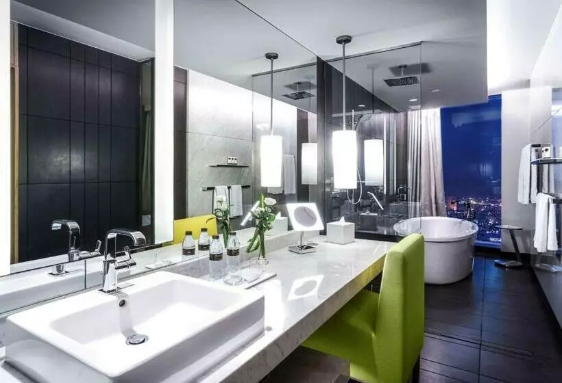 اتاق دلوکس با تخت کینگ و چشم‌انداز, Sofitel Dubai Downtown