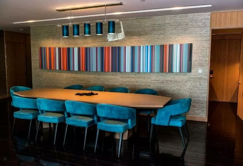 سوئیت پرزیدنت, Sofitel Dubai Downtown