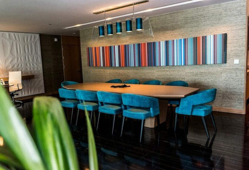 سوئیت پرزیدنت, Sofitel Dubai Downtown