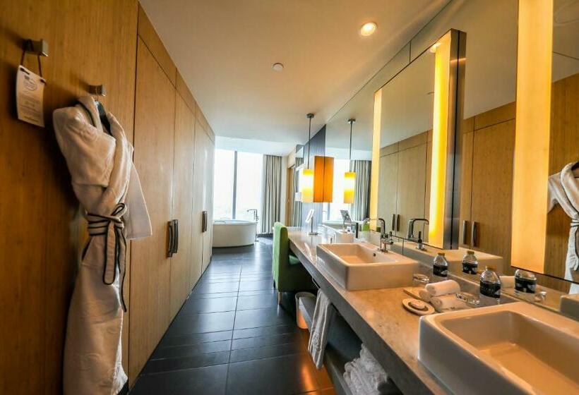Люкс 2 Спальни, Sofitel Dubai Downtown