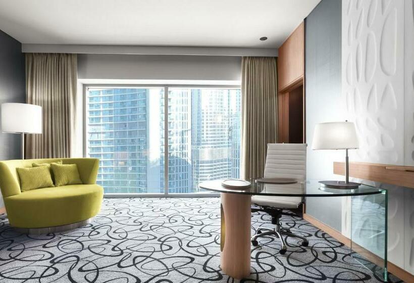 Полулюкс Кровать Кинг, Sofitel Dubai Downtown