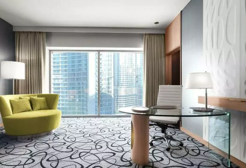 سوئیت جونیور با تخت بزرگ, Sofitel Dubai Downtown