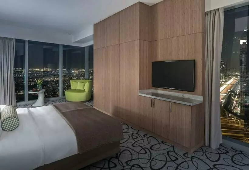 سوئیت کلاب, Sofitel Dubai Downtown