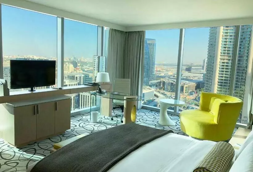 سوئیت کلاب, Sofitel Dubai Downtown