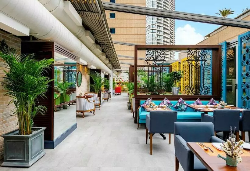 سوئیت کلاب, Sofitel Dubai Downtown