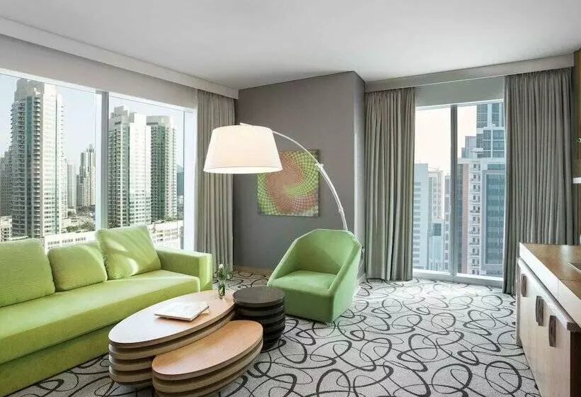 سوئیت کلاب, Sofitel Dubai Downtown