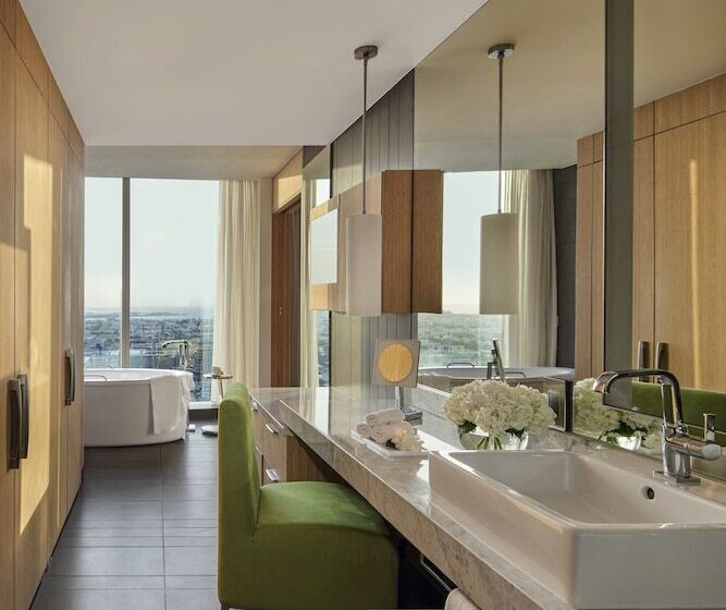 سوئیت کلوب با چشمانداز, Sofitel Dubai Downtown