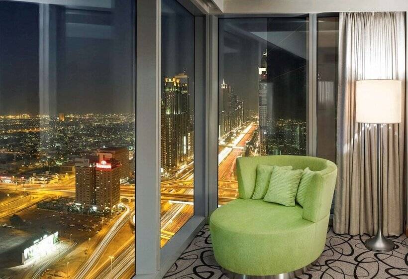 سوئیت کلوب با چشمانداز, Sofitel Dubai Downtown