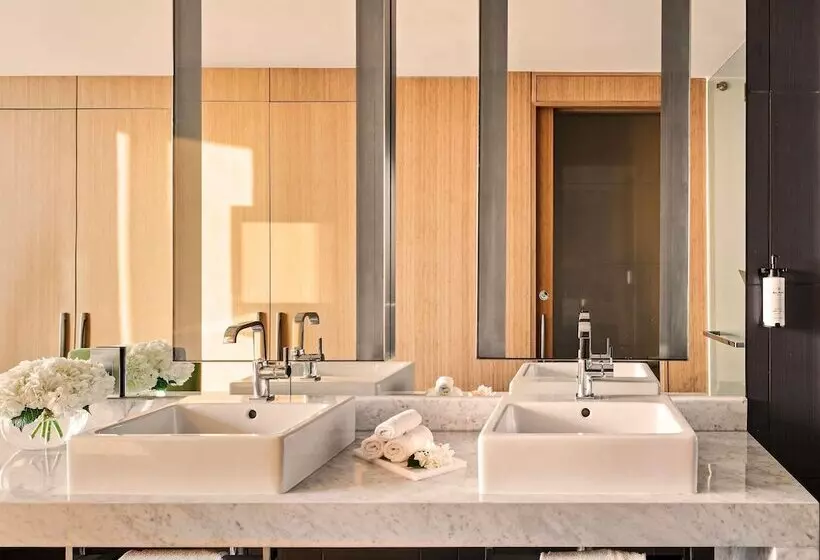 سوئیت کلاب, Sofitel Dubai Downtown