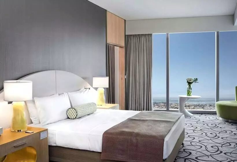 سوئیت کلاب, Sofitel Dubai Downtown