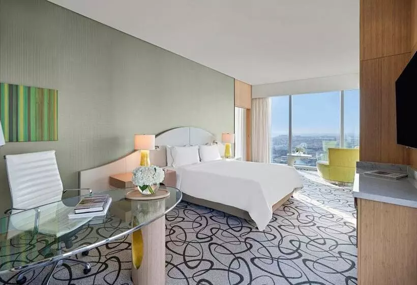 سوئیت کلاب, Sofitel Dubai Downtown