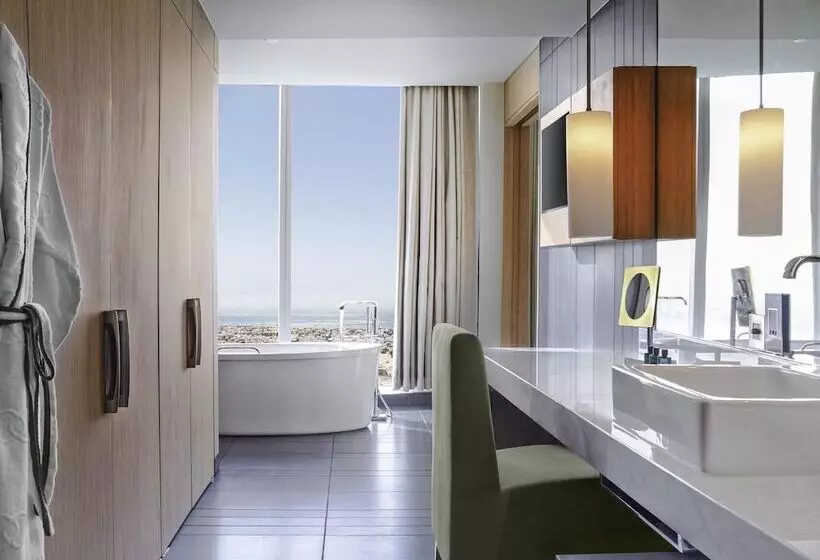 سوئیت پرزیدنت, Sofitel Dubai Downtown