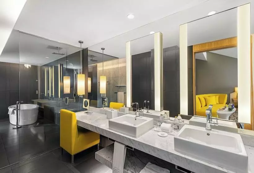 استودیوی لوکس, Sofitel Dubai Downtown