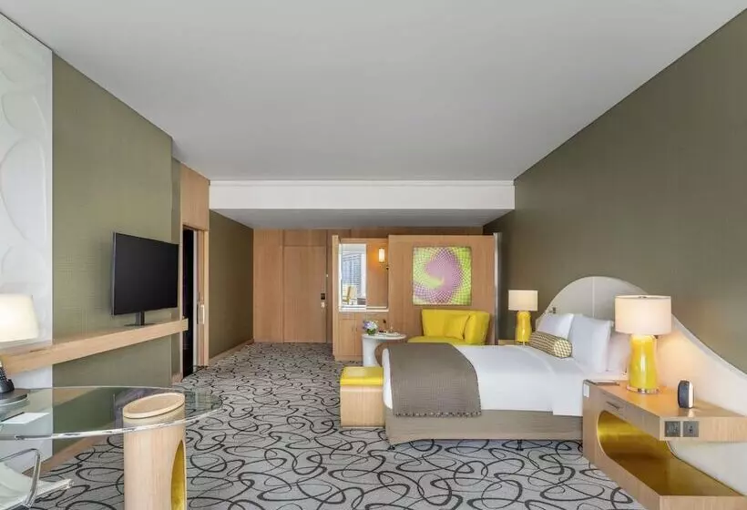 استودیوی لوکس, Sofitel Dubai Downtown