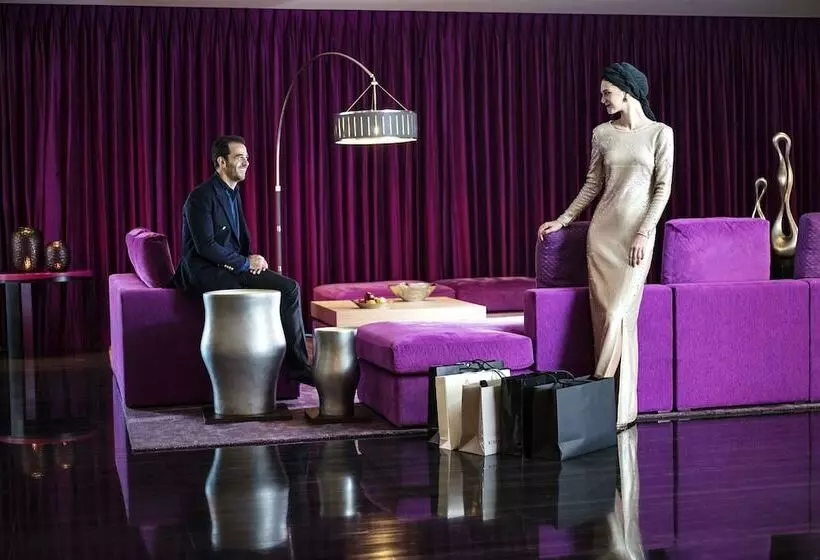 سوئیت رویال, Sofitel Dubai Downtown