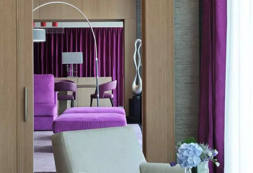 سوئیت رویال, Sofitel Dubai Downtown