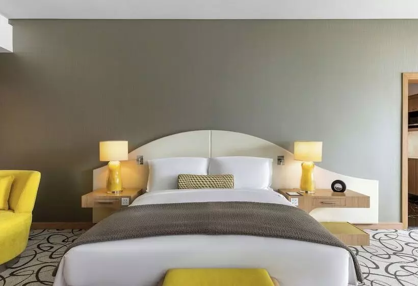استودیوی لوکس, Sofitel Dubai Downtown