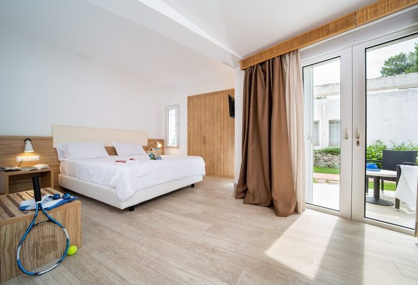 חדר סטנדרט לארבעה, Th Simeri  Simeri Village