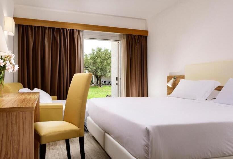 חדר סטנדרט לשלושה, Th Simeri  Simeri Village