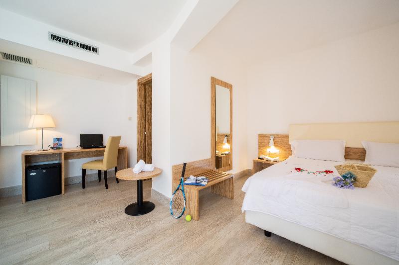 חדר סטנדרט לארבעה, Th Simeri  Simeri Village