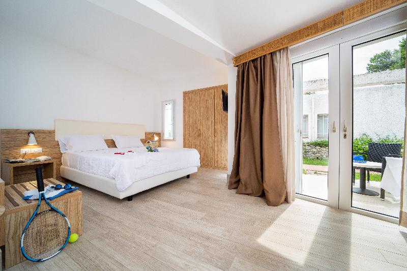 חדר סטנדרט לארבעה, Th Simeri  Simeri Village