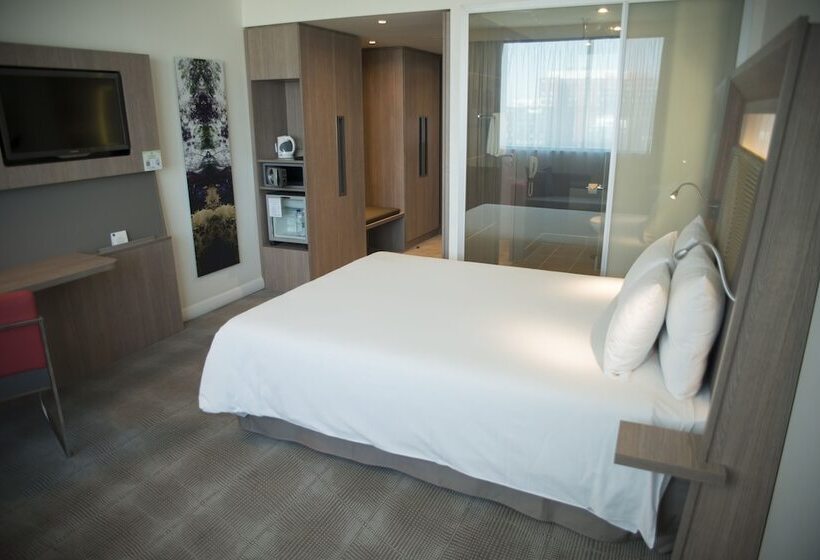 Номер Superior, Novotel Sofia