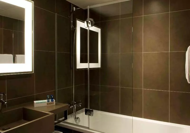 اتاق سوپریور خانوادگی, Novotel Sofia
