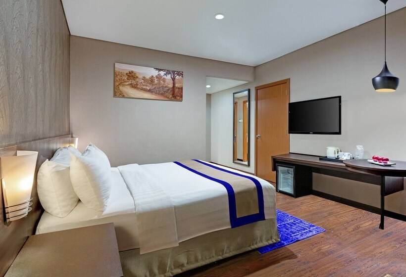 חדר דלוקס, Aston Jember Hotel & Conference Center