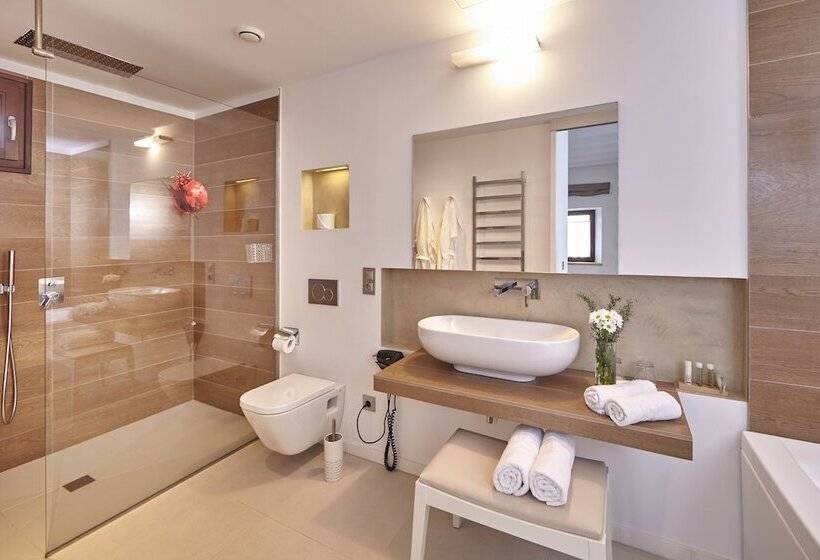 스위트, Bennoc Petit Hotel Only Adults