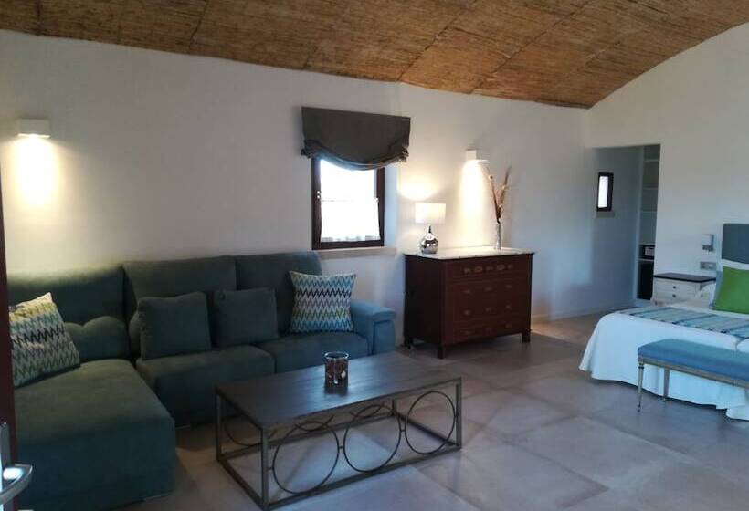 스위트, Bennoc Petit Hotel Only Adults