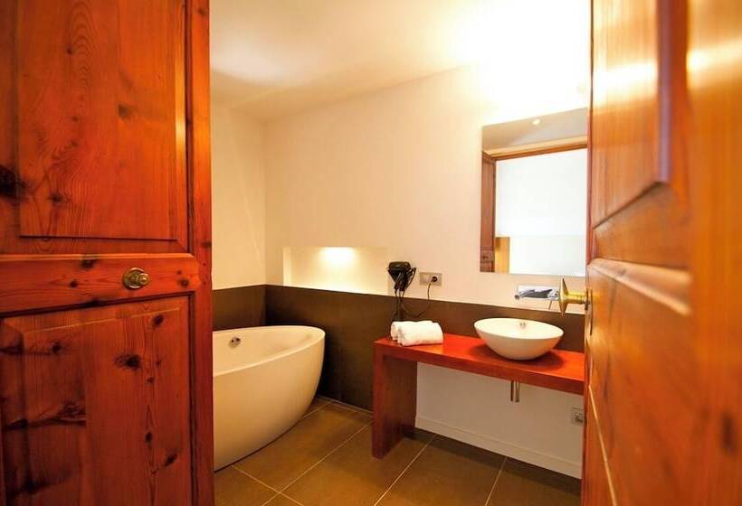 스위트, Bennoc Petit Hotel Only Adults