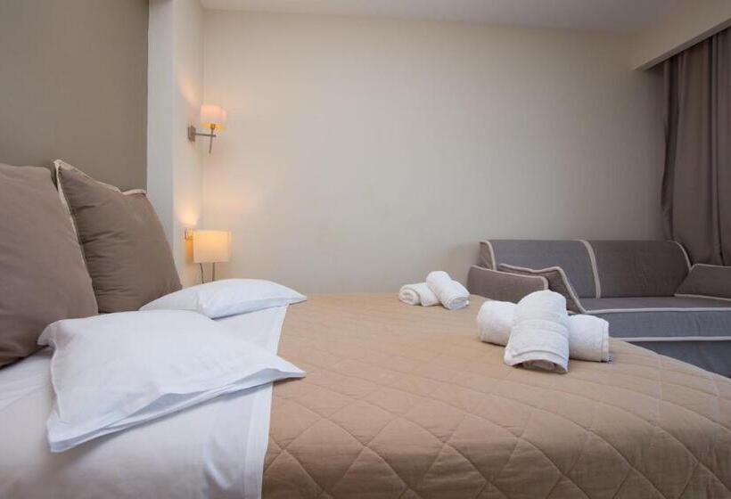 Triple Room Sea View, Dali