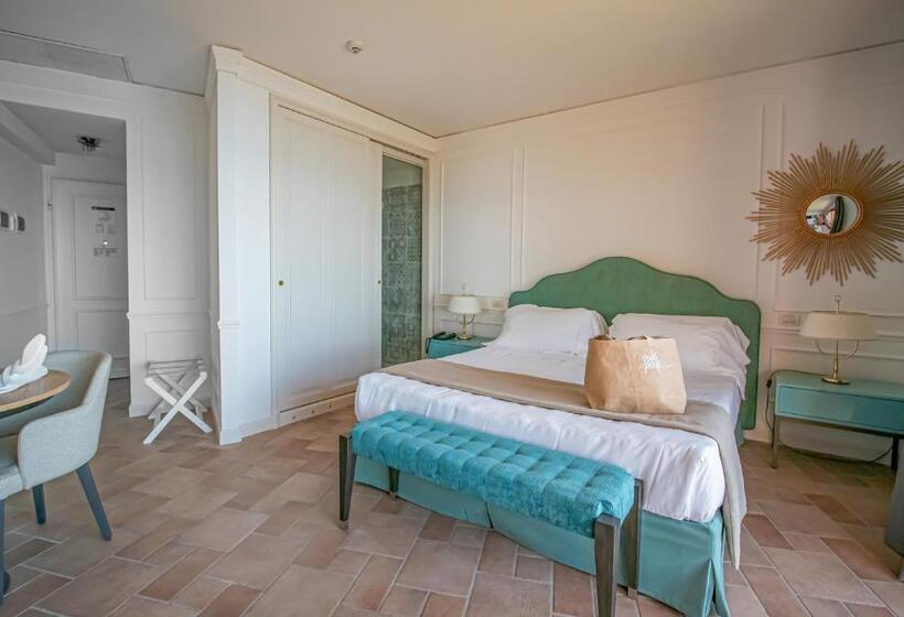 اتاق سوپریور با چشمانداز جانبی دریا, Golfo Dei Poeti Relais & Spa
