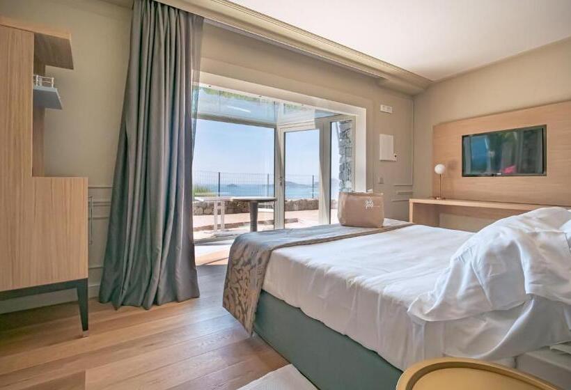 سوییت جونیور, Golfo Dei Poeti Relais & Spa