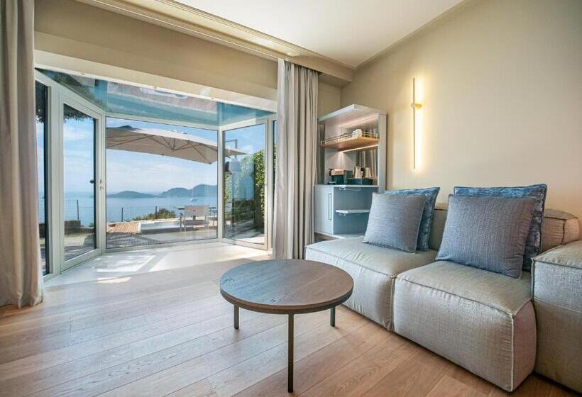 سوییت لوکس, Golfo Dei Poeti Relais & Spa