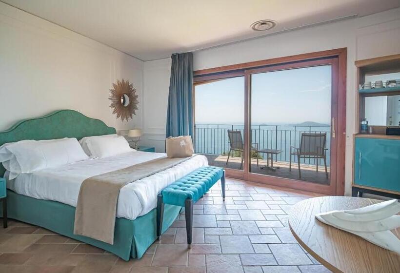 اتاق لوکس, Golfo Dei Poeti Relais & Spa