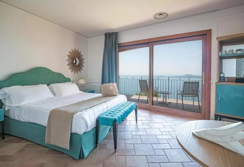 اتاق لوکس, Golfo Dei Poeti Relais & Spa