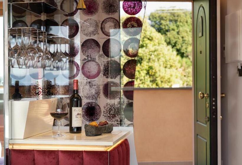 اتاق استاندارد, Golfo Dei Poeti Relais & Spa