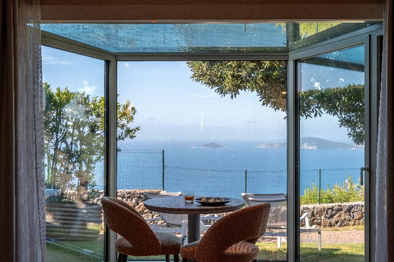 سوییت لوکس, Golfo Dei Poeti Relais & Spa