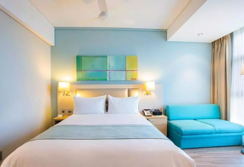 اتاق استاندارد با تخت دو نفره بزرگ, Holiday Inn Mauritius Mon Trésor, An Ihg